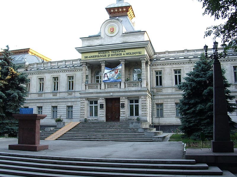 Musée d'histoire, à Chișinău, d'où les russophones ont enlevé la statue de la louve romaine, symbole de la latinité des Moldaves